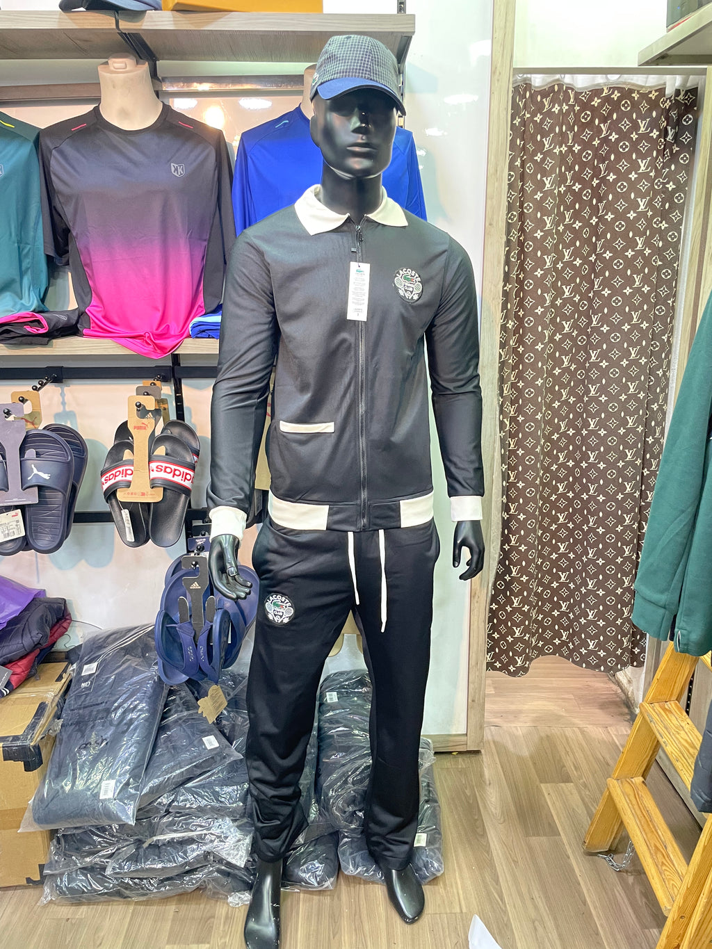 Lacoste Homme Noir – Ensemble Zippé Confortable et Élégant